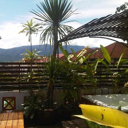 Albergue Junior House Chiang Mai Exterior foto